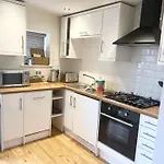 شقة The Wilsons Courtyard, 2 - Bed, Sleeps 4, Pets Welcome *