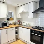 The Wilsons Courtyard, 2 - Bed, Sleeps 4, Pets Welcome ألفرستون