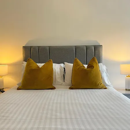 The Wilsons Courtyard, 2 - Bed, Sleeps 4, Pets Welcome Ulverston