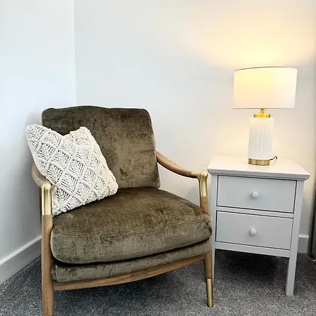 The Wilsons Courtyard, 2 - Bed, Sleeps 4, Pets Welcome Apartment