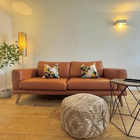 The Wilsons Courtyard, 2 - Bed, Sleeps 4, Pets Welcome Ulverston