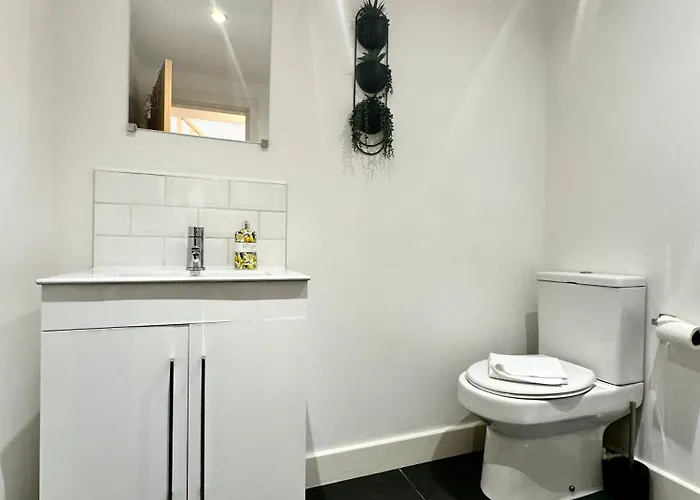 The Wilsons Courtyard, 2 - Bed, Sleeps 4, Pets Welcome Ulverston