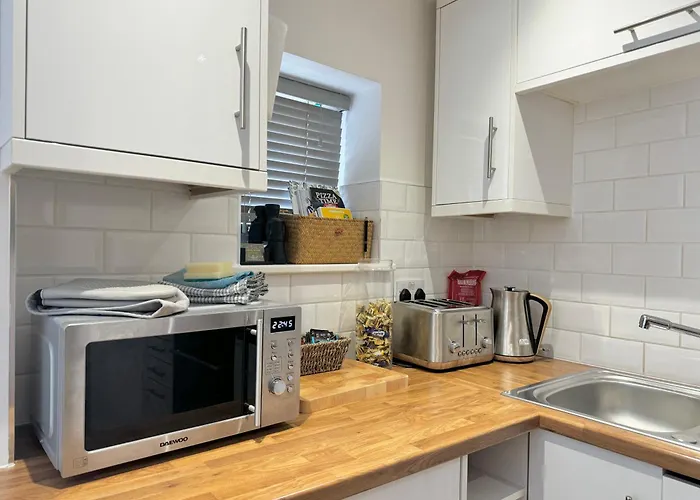 The Wilsons Courtyard, 2 - Bed, Sleeps 4, Pets Welcome * Ulverston