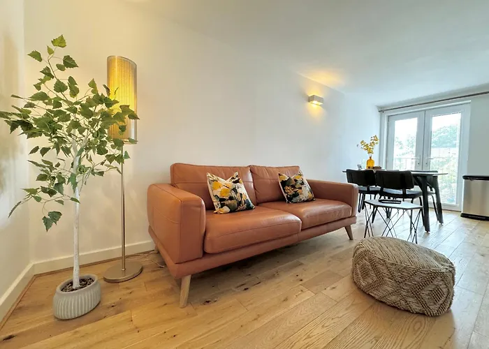 The Wilsons Courtyard, 2 - Bed, Sleeps 4, Pets Welcome Ulverston