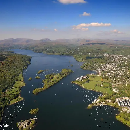 The Wilsons Courtyard, 2 - Bed, Sleeps 4, Pets Welcome *